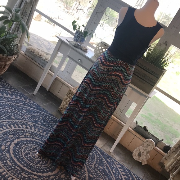 Maxi dress 👗 - Picture 3 of 8